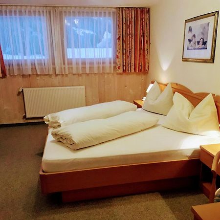 Bed and Breakfast Reschnerhof Resia Esterno foto