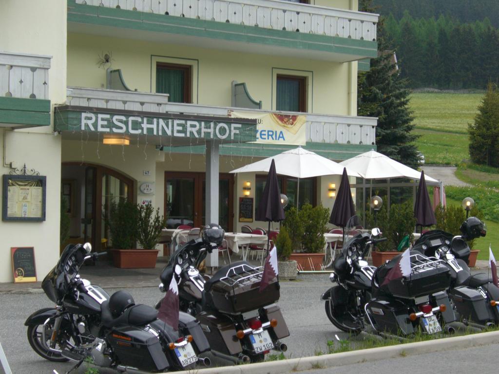 Bed and Breakfast Reschnerhof Resia Esterno foto