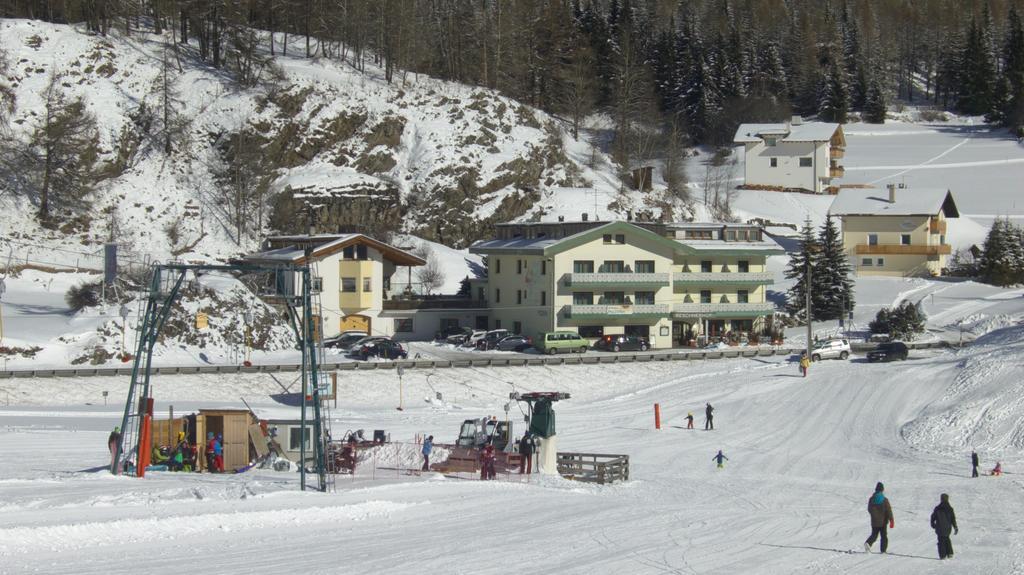 Bed and Breakfast Reschnerhof Resia Esterno foto