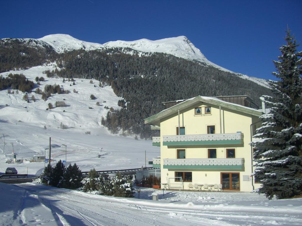 Bed and Breakfast Reschnerhof Resia Esterno foto