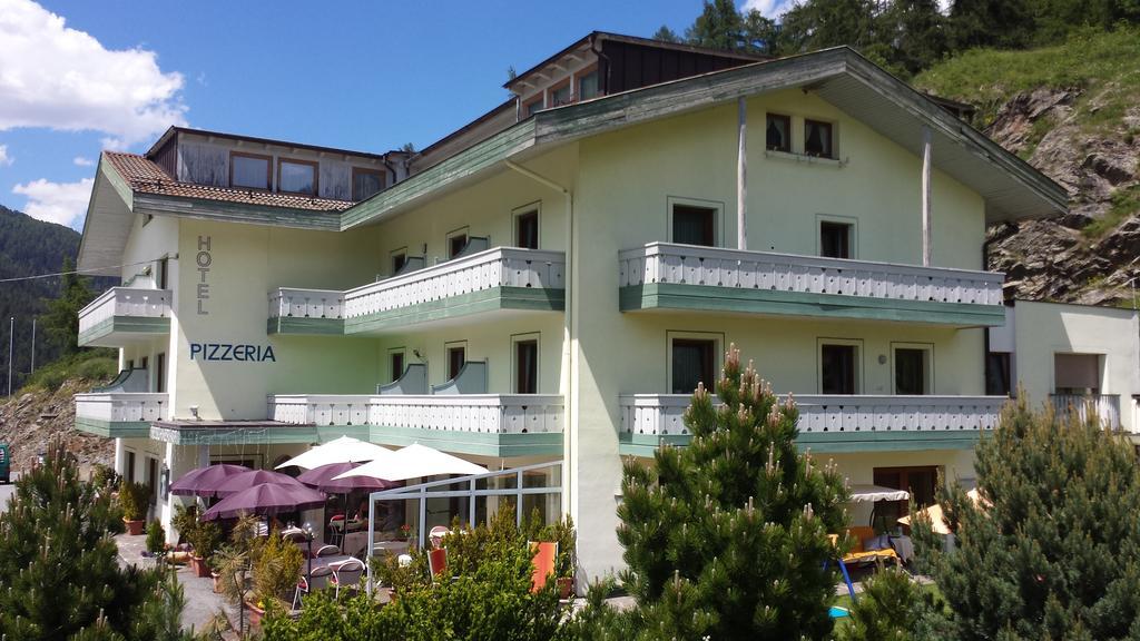 Bed and Breakfast Reschnerhof Resia Esterno foto