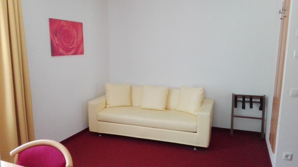 Bed and Breakfast Reschnerhof Resia Esterno foto