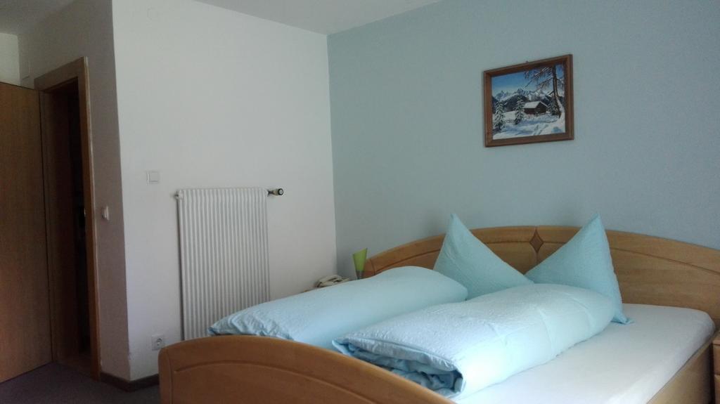 Bed and Breakfast Reschnerhof Resia Esterno foto