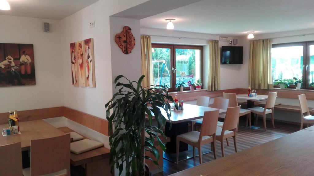 Bed and Breakfast Reschnerhof Resia Esterno foto