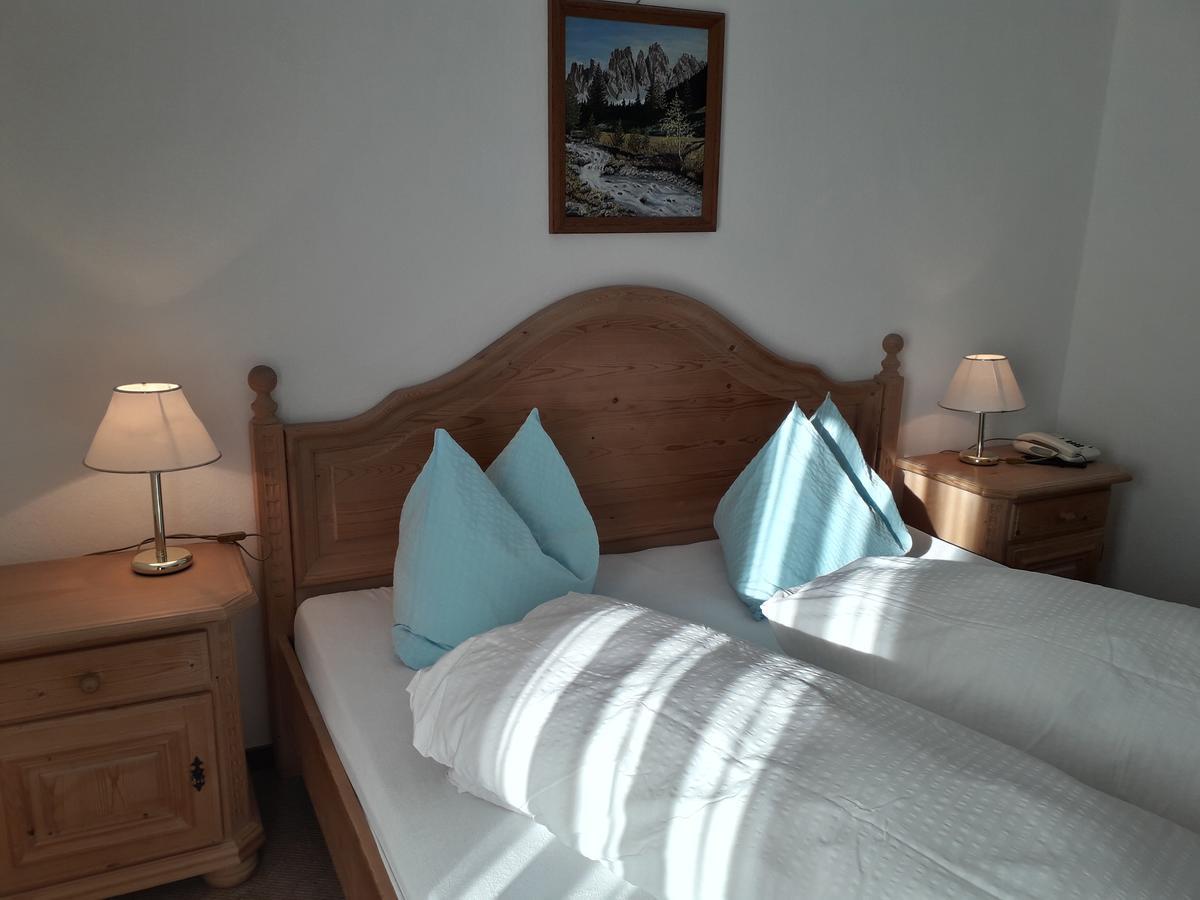 Bed and Breakfast Reschnerhof Resia Esterno foto